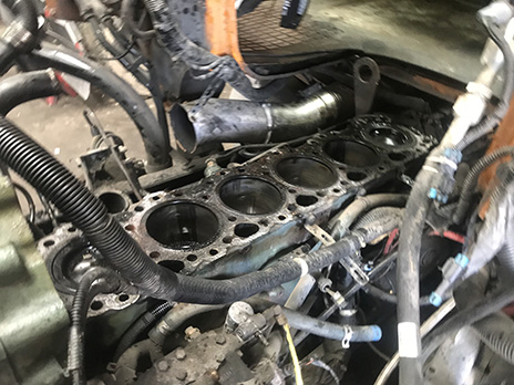 Detroit 60 Series Head Gasket Replacement